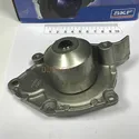 Водяной насос (помпа) 2,0 SKF (Швеция), аналог 7701479043, для Рено Дастер